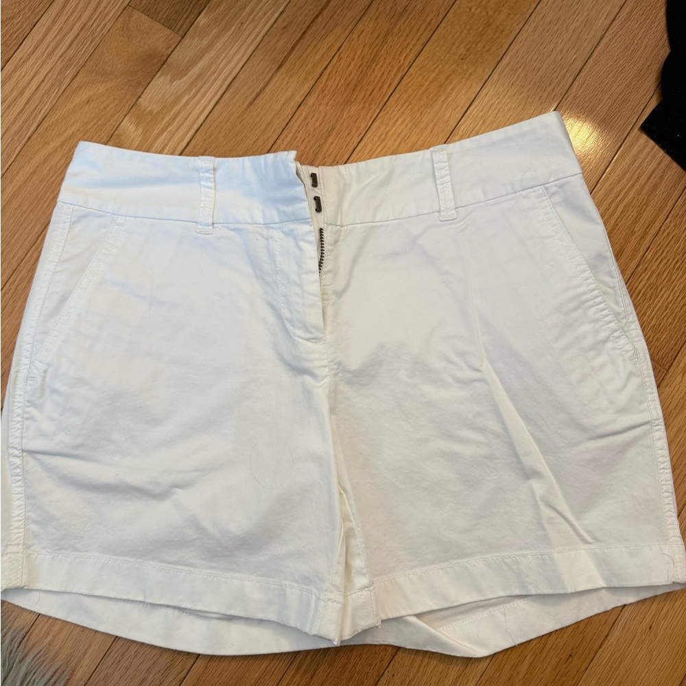 Vineyard Vines Women's White Shorts